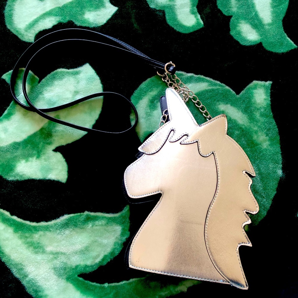 Adorable silver metallic unicorn purse